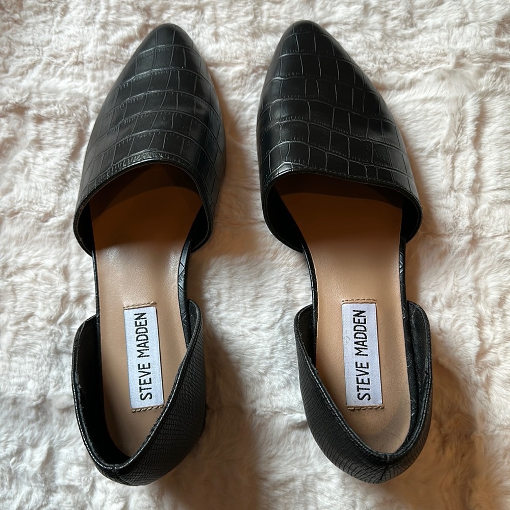 Steve Madden black flats 6.5 women’s - worn once!
